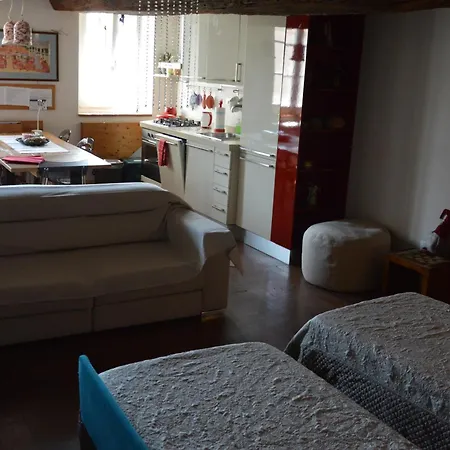 Apartment Rosy In Lucca